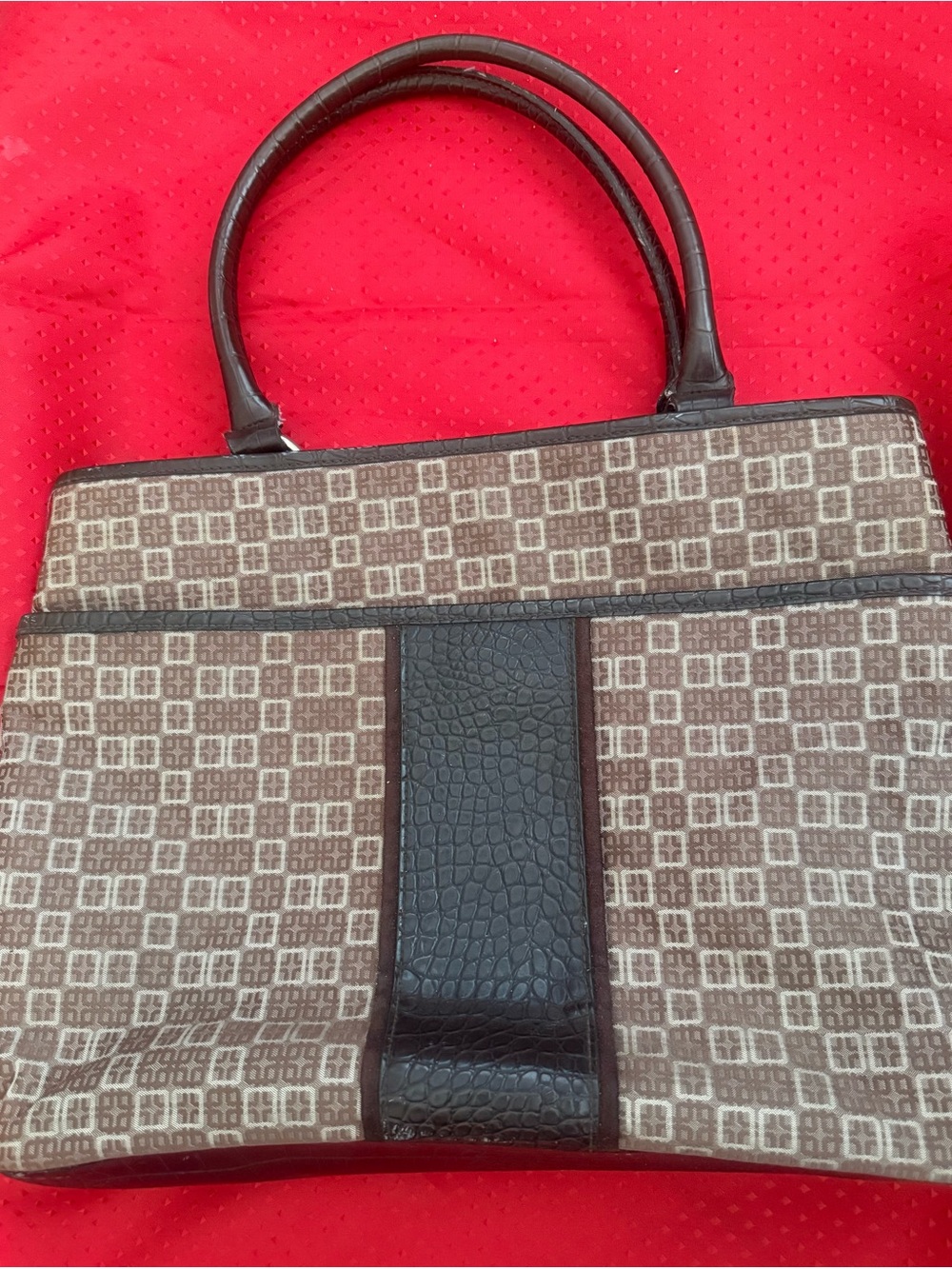 Worthington cream interior with brown trim and zipper